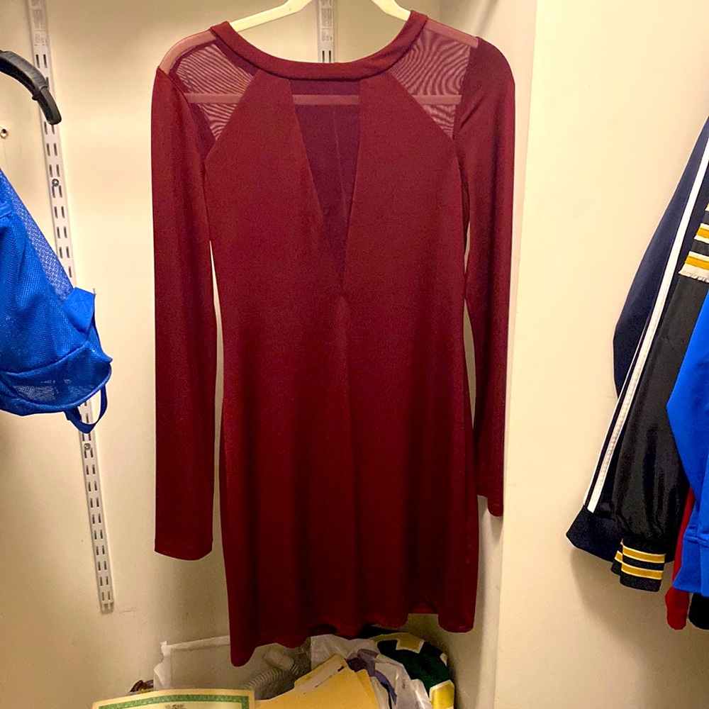 Women’s maroon dress from Express. Size Medium